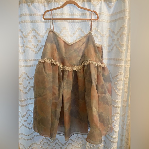 Selkie The Rosebud Dress in Watercolor NWT 6X - Picture 3 of 8